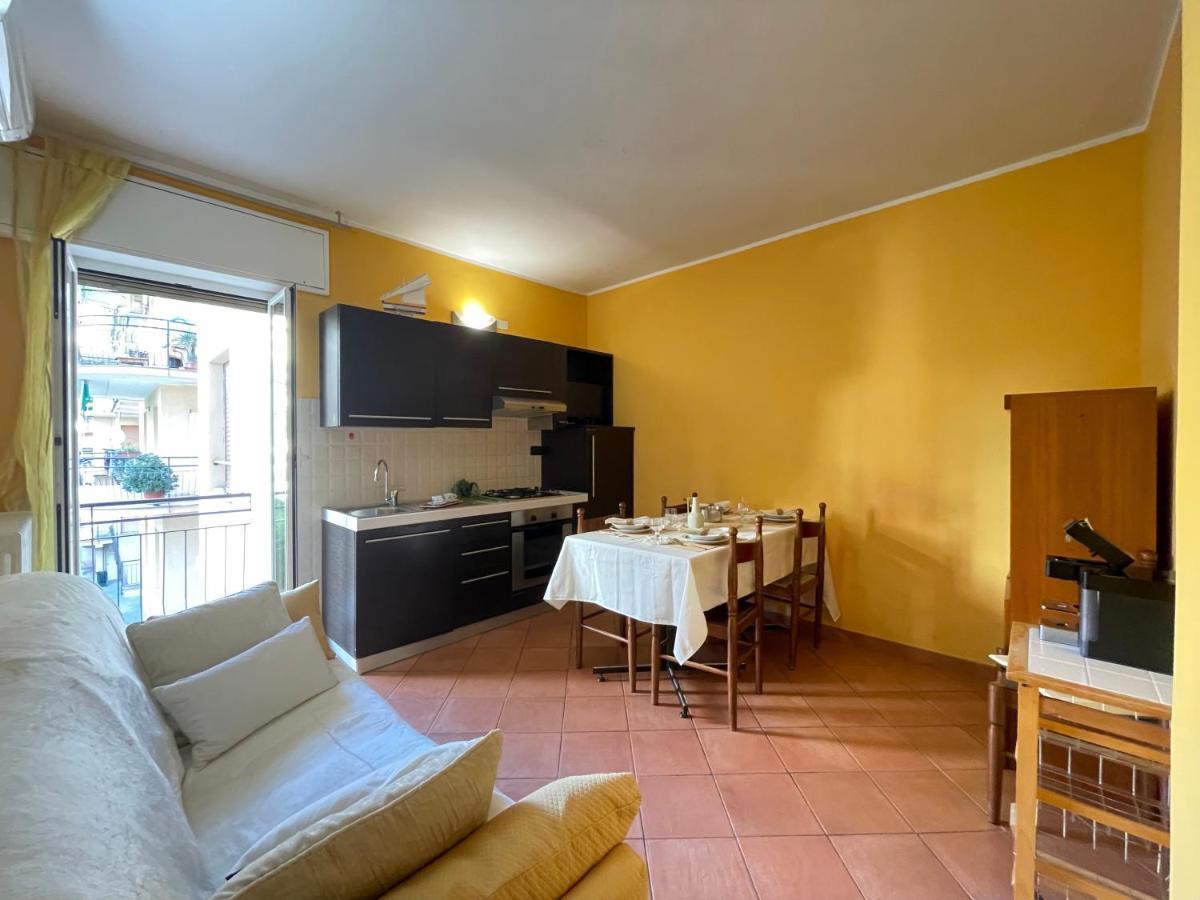 50 Metri Dal Mare - Free Parking E A/C Apartment Pietra Ligure Exterior photo