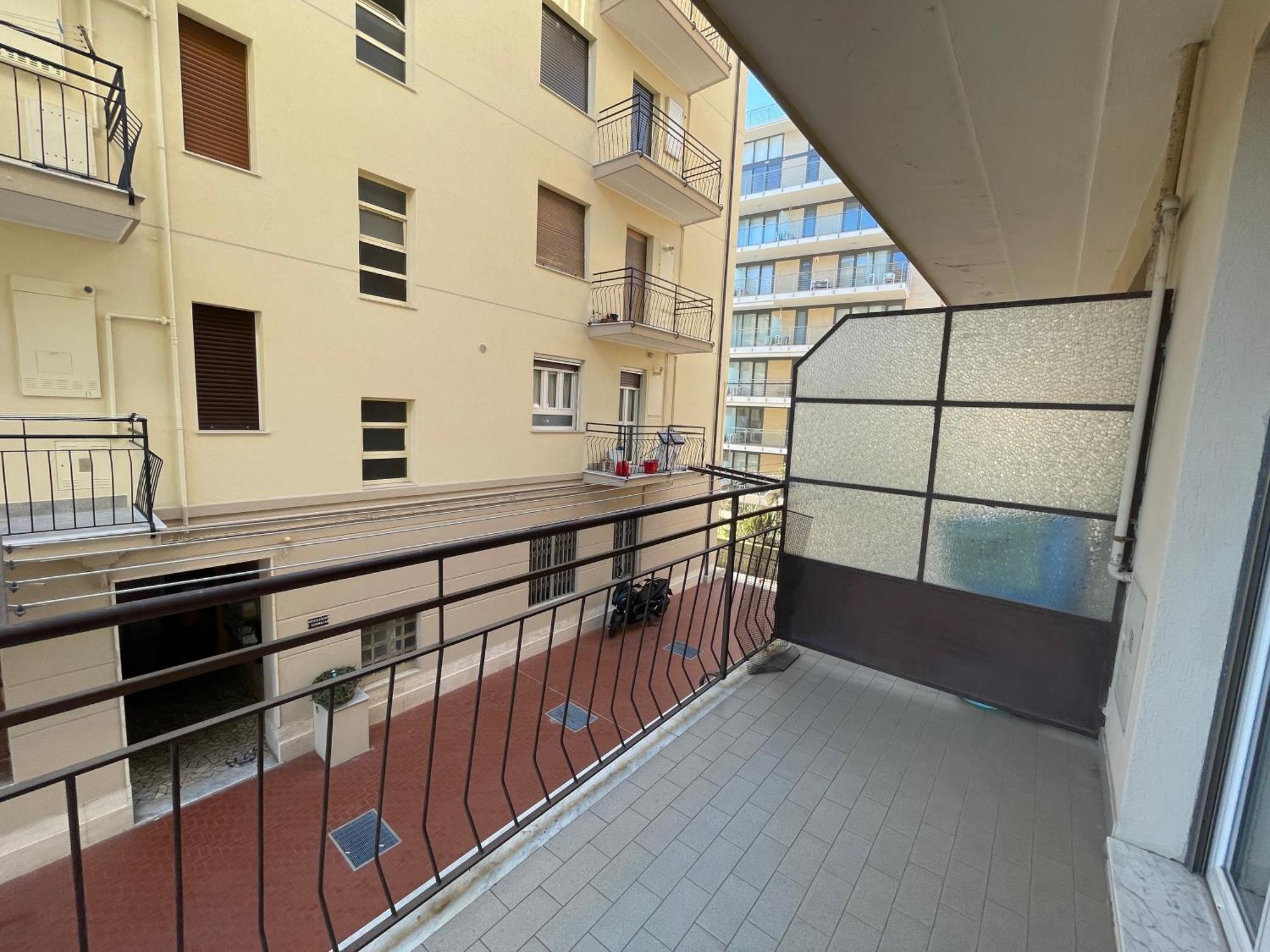 50 Metri Dal Mare - Free Parking E A/C Apartment Pietra Ligure Room photo